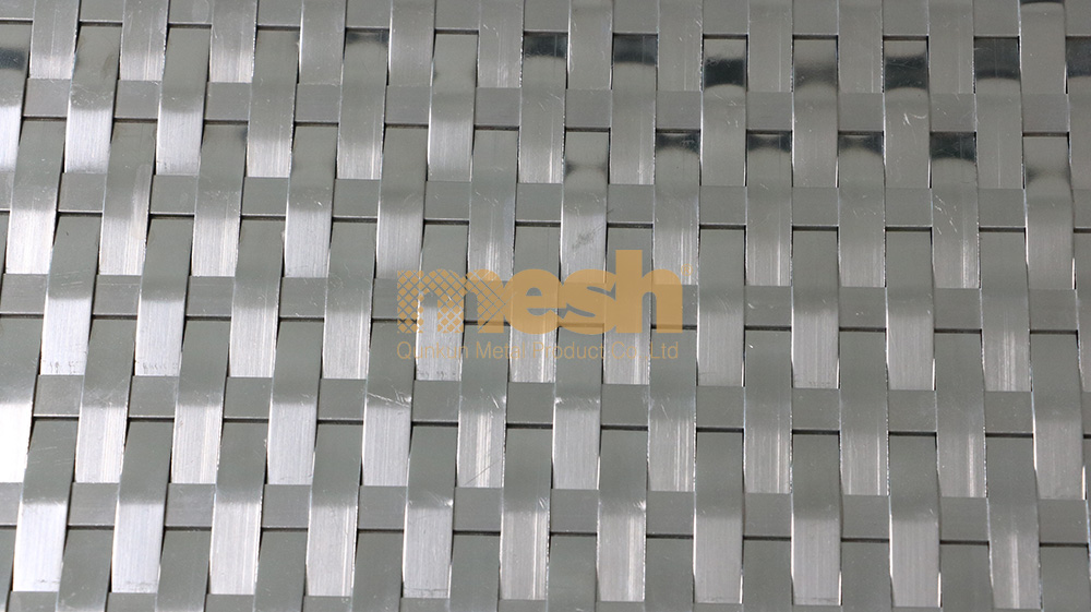 Crimped Woven Mesh Redefining Space Separation for Open and Private Spaces