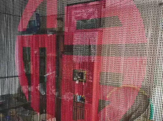 Chain Link Curtain: Flexible Decorative Drapery with Industrial Charm