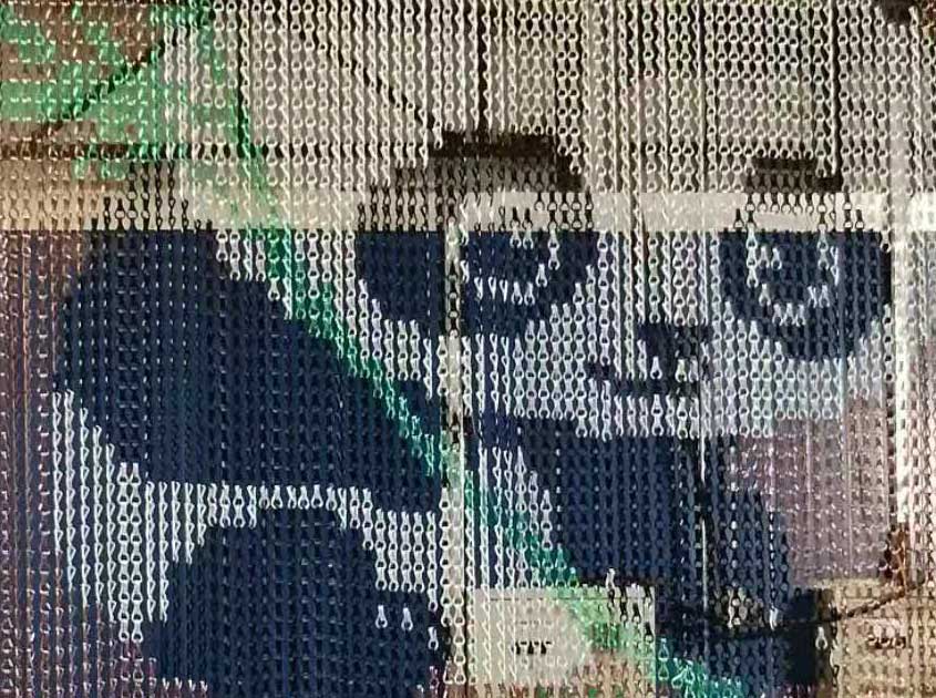 Chain Link Curtain: Flexible Decorative Drapery with Industrial Charm