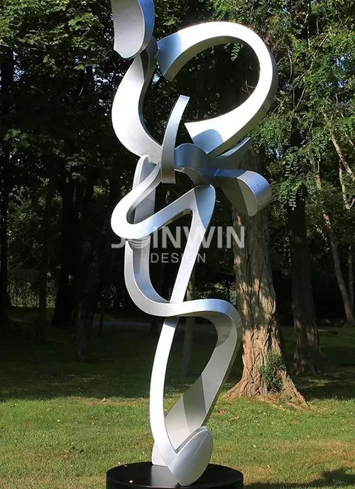 garden landscape sculpture