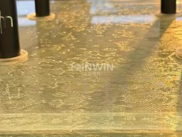 LAMINATED GLASS - Italy
