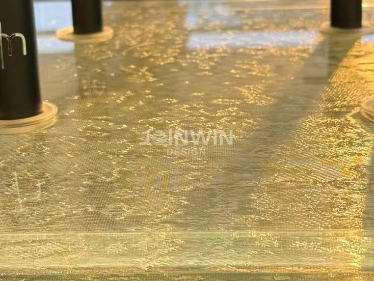 LAMINATED GLASS - Italy